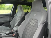 VW Golf VIII Variant 1.5 TSI R-Line