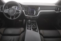 Volvo V60 B4 R Design