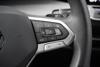VW Golf VIII Variant 1.5 eTSI DSG R-Line