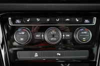 VW Touran 1.5 TSI R-Line