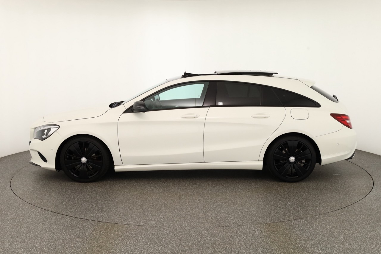 Mercedes-Benz Shooting Brake CLA 180
