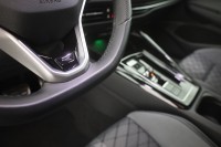 VW Golf VIII Variant 2.0 TDI DSG 2x R-Line