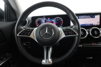 Mercedes-Benz GLA 180 DCT Progressive