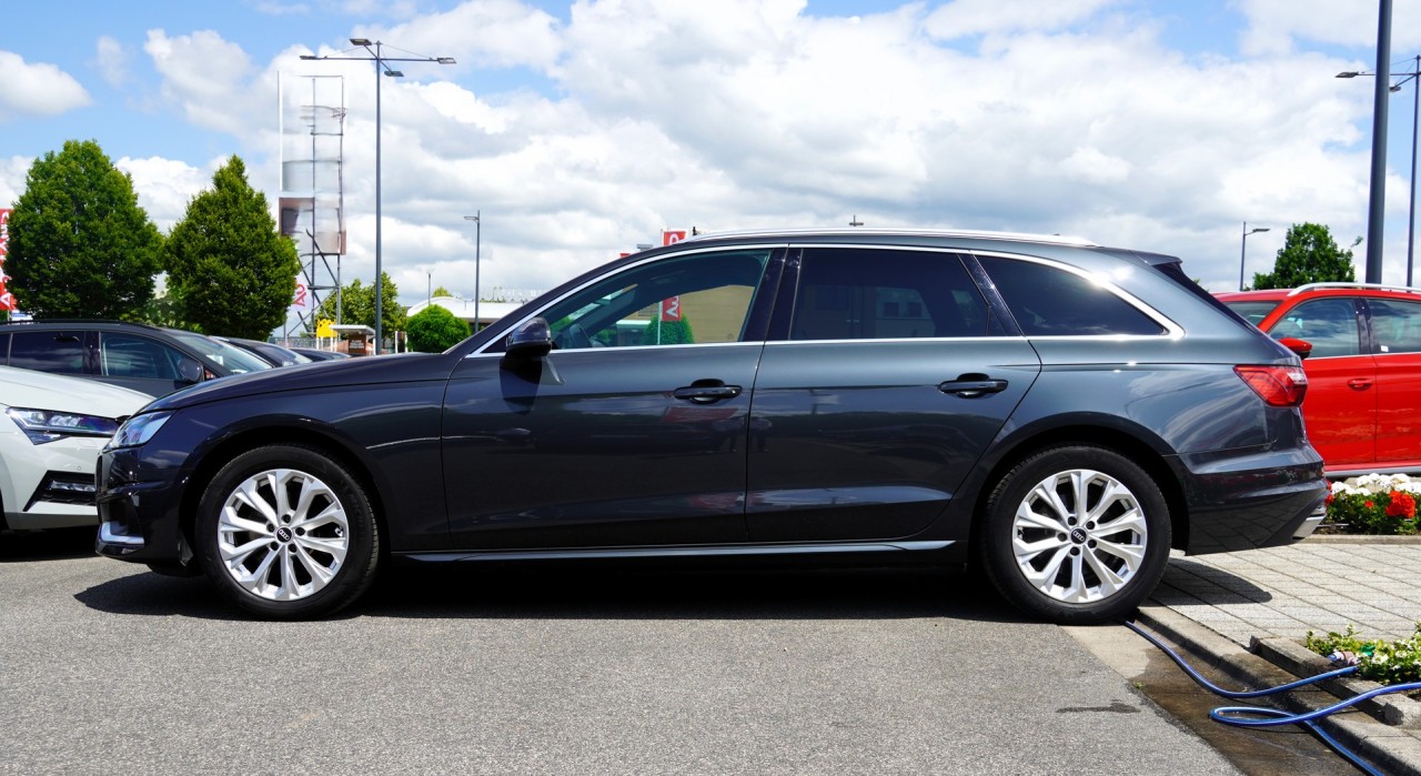 Audi A4 Avant 35 TFSI S line S-Tronic