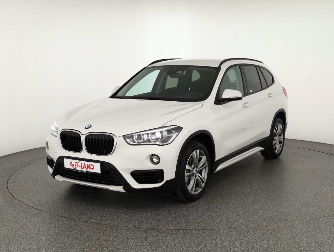 BMW X1 sDrive 18i Sport Line