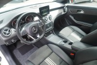 Mercedes-Benz CLA 200 AMG Line