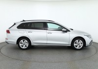 VW Golf VIII Variant 1.5 TSI Life