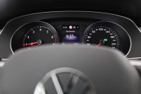 VW Passat Variant 1.5 TSI DSG Business