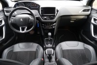 Peugeot 2008 1.2 PureTech Crossway