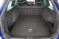 VW Passat Variant 1.5 TSI DSG R-line