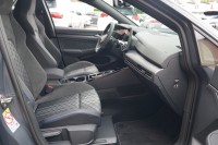 VW Golf VIII Variant 1.5 eTSI R-Line DSG
