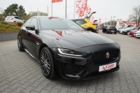 Jaguar XE 2.0 R-Dynamic S