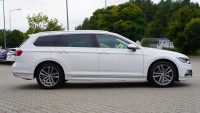 VW Passat Variant 1.5 TSI Highline R-Line