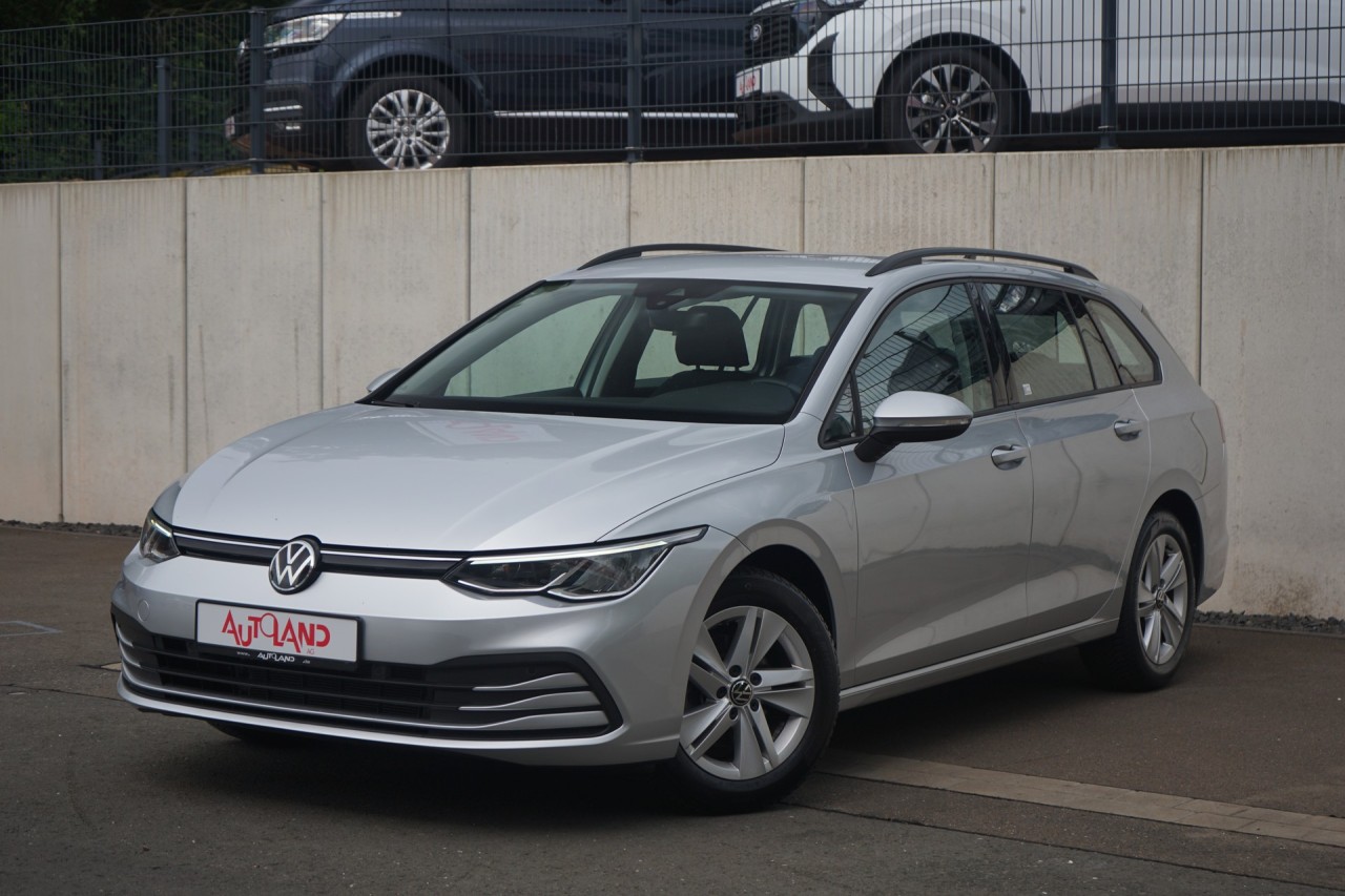VW Golf VIII Variant 1.5 eTSI DSG