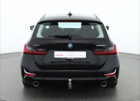 BMW 330 e xDrive Luxury Line