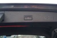 VW Golf VIII Variant 1.5 eTSI R-Line