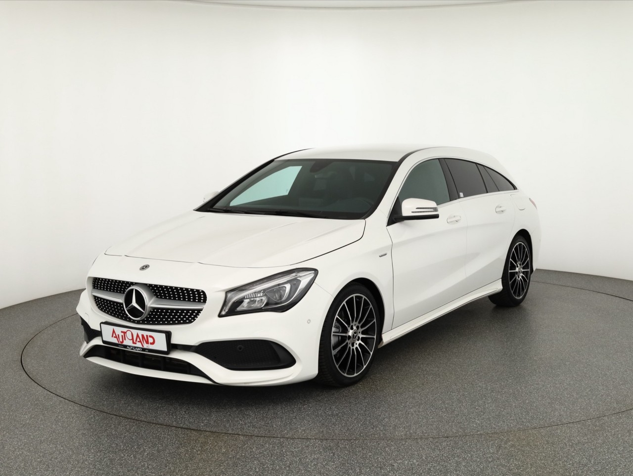 Mercedes-Benz CLA 200 Shooting Brake AMG Line Peak Edition