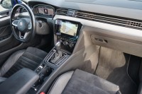 VW Passat Variant 2.0 TDI DSG R-Line 4Motion