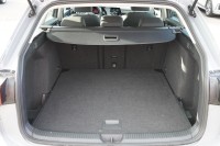 VW Golf VIII Variant 2.0 TDI Life