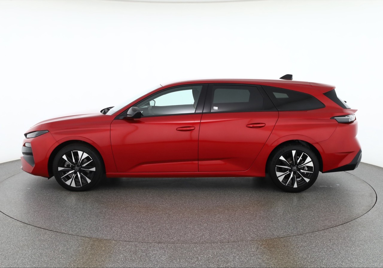 Peugeot 308 SW 1.2 Hybrid 145 Aut.
