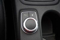 Mercedes-Benz GLA 200 Score Urban