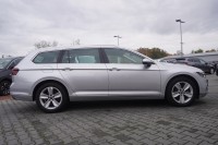 VW Passat Variant 1.5 TSI Elegance