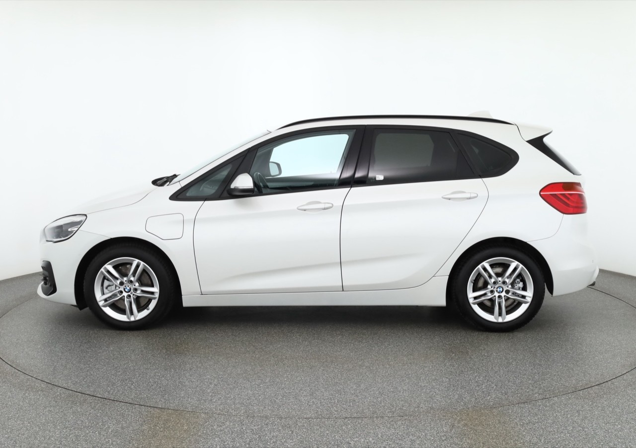 BMW 225 xe xDrive Advantage
