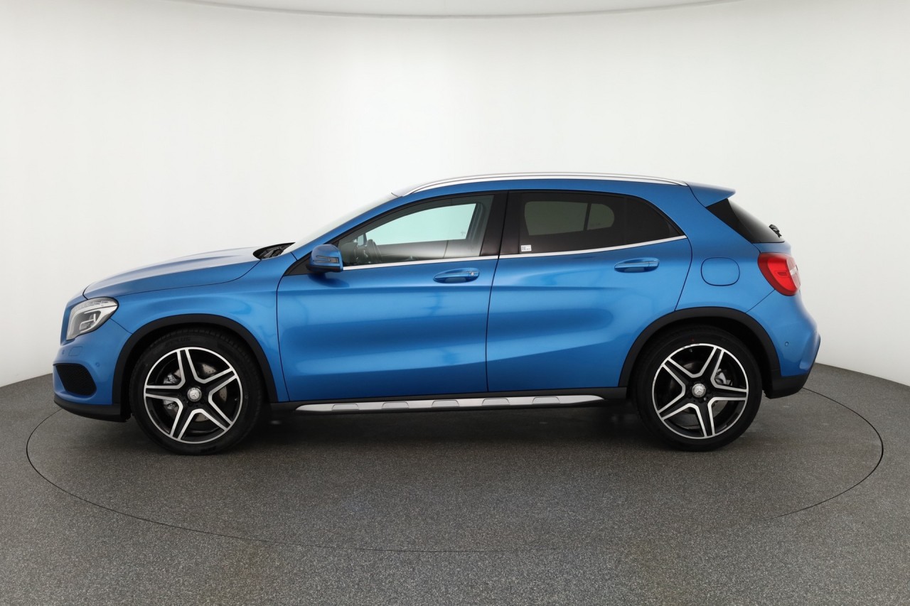 Mercedes-Benz GLA 250 AMG Line