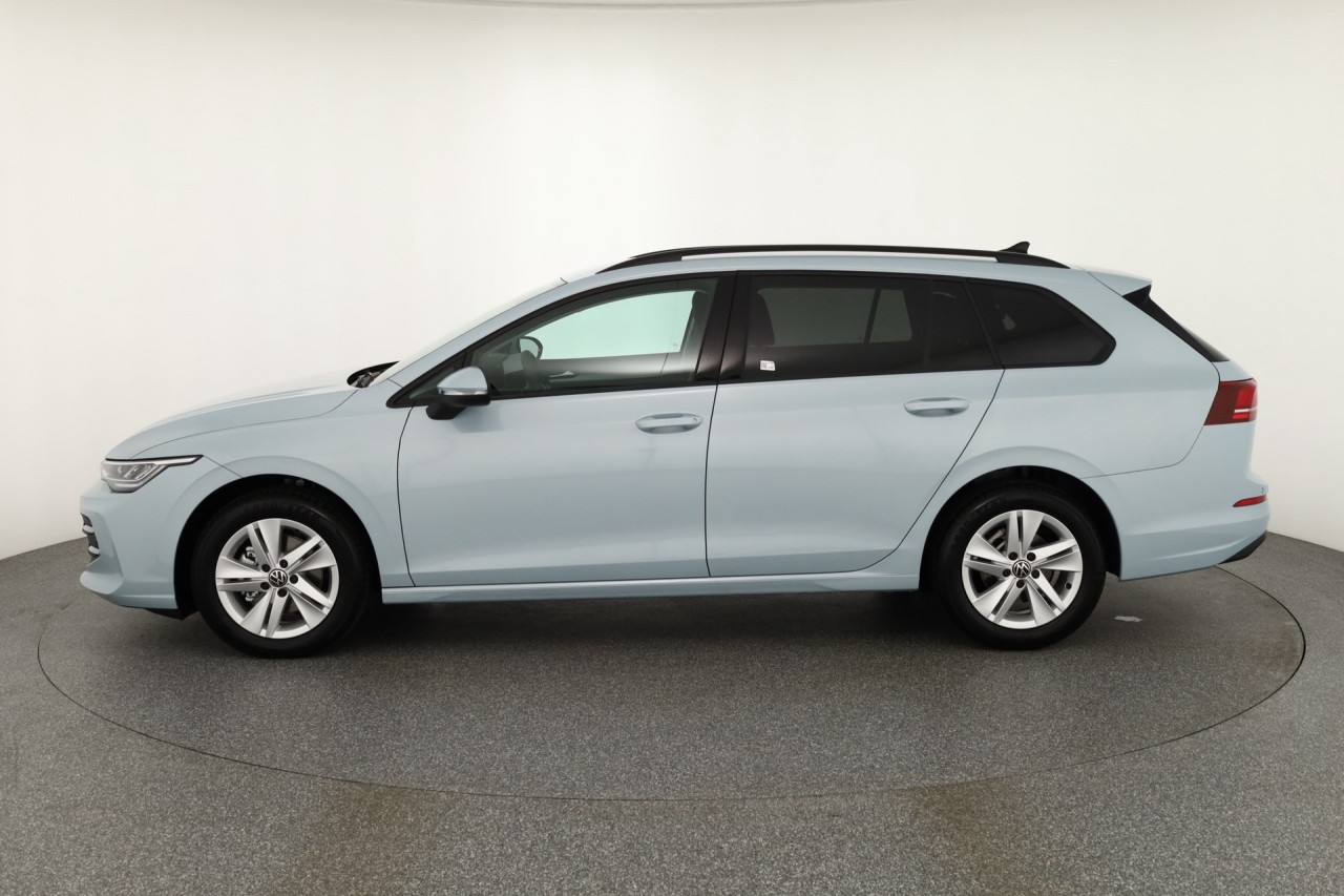 VW Golf VIII Variant 1.5eTSI DSG
