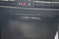 VW Golf VIII Variant 1.5 eTSI R-Line DSG