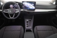 VW Golf VIII Variant 1.5 TSI DSG