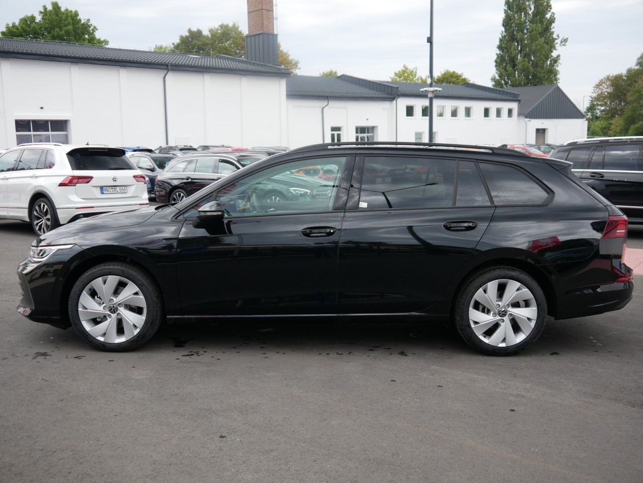 VW Golf VIII Variant 1.5 TSI DSG