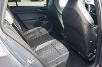 VW Golf VIII Variant 2.0 R-Line DSG