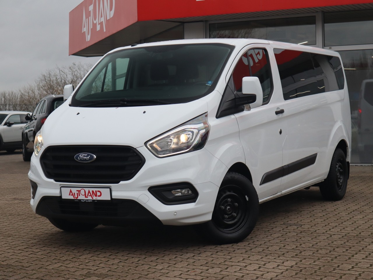 Ford Transit Custom L2 9-Sitzer