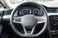 VW Passat Variant 1.5 TSI DSG R-Line
