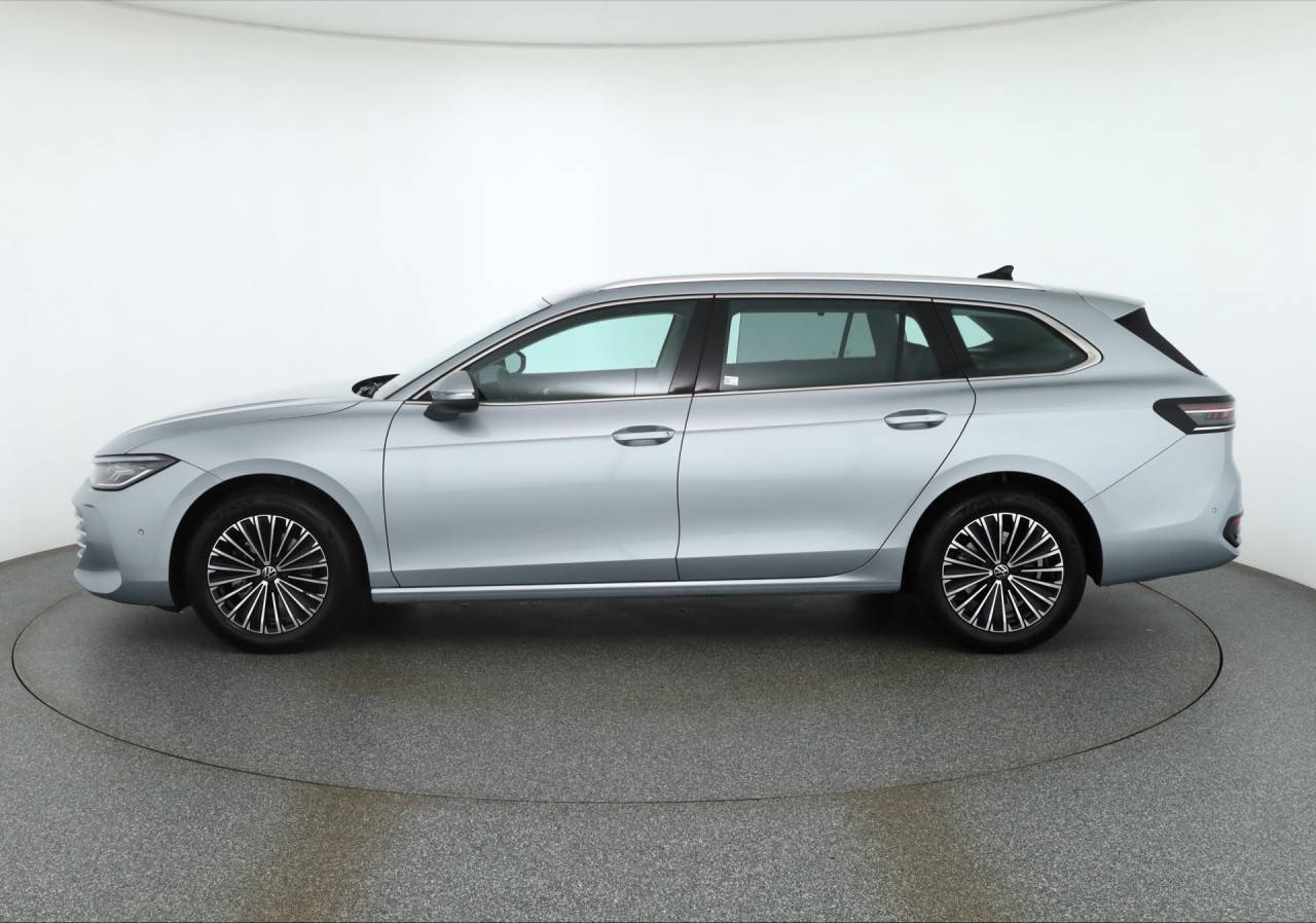 VW Passat Variant 1.5 eTSI DSG