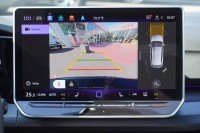 VW Golf VIII Variant 1.5 eTSI R-Line