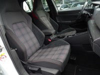 VW Golf VIII 2.0 GTI DSG