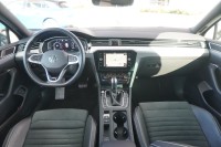 VW Passat Variant GTE