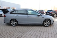 VW Golf VIII 1.5 TSI R-Line