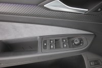 VW Golf VIII Variant 2.0 TSI DSG R-Line