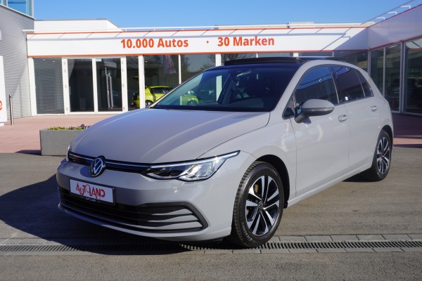 VW Golf VIII United eTSI