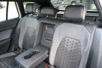 VW Golf VIII Variant R-Line eTSI DSG