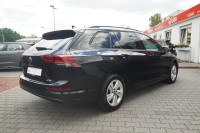 VW Golf VIII Variant 1.0 eTSI