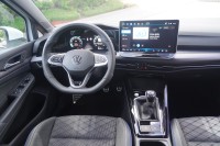 VW Golf VIII 1.5 TSI R-Line