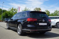 VW Passat Variant 2.0 TSI 4Motion R-LINE