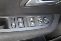 Peugeot 208 PureTech 100 Active Pack EAT8