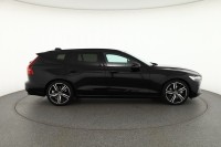 Volvo V60 B4 R Design
