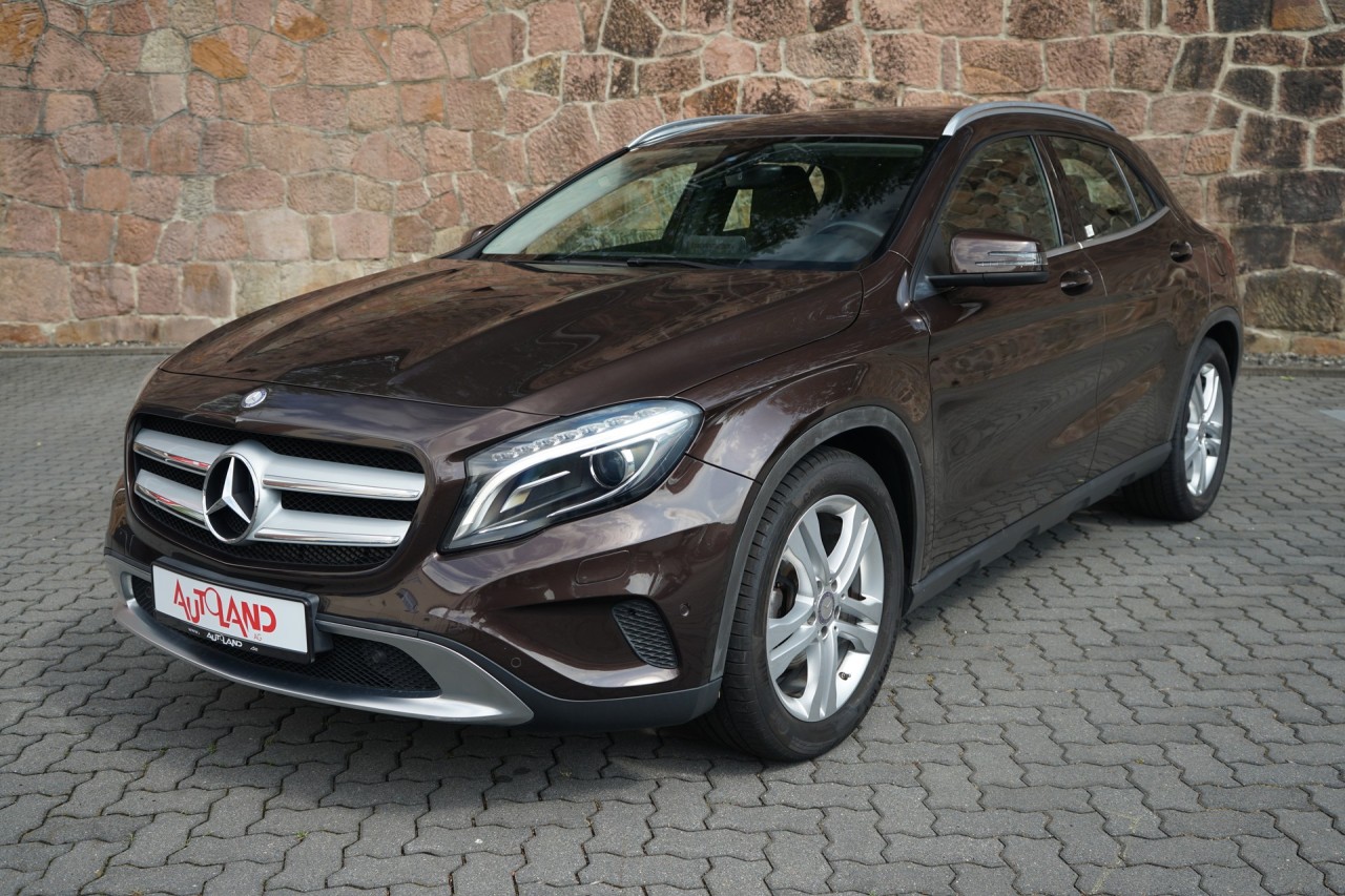 Mercedes-Benz GLA 200 Standard