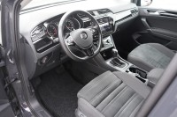 VW Touran 1.5 TSI DSG R-line